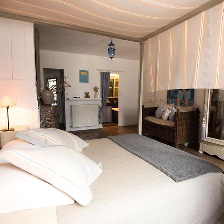 Les Chambres De Lourmel 폰티비 외부 사진