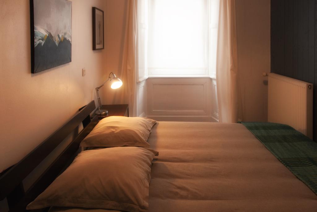 Les Chambres De Lourmel 폰티비 외부 사진