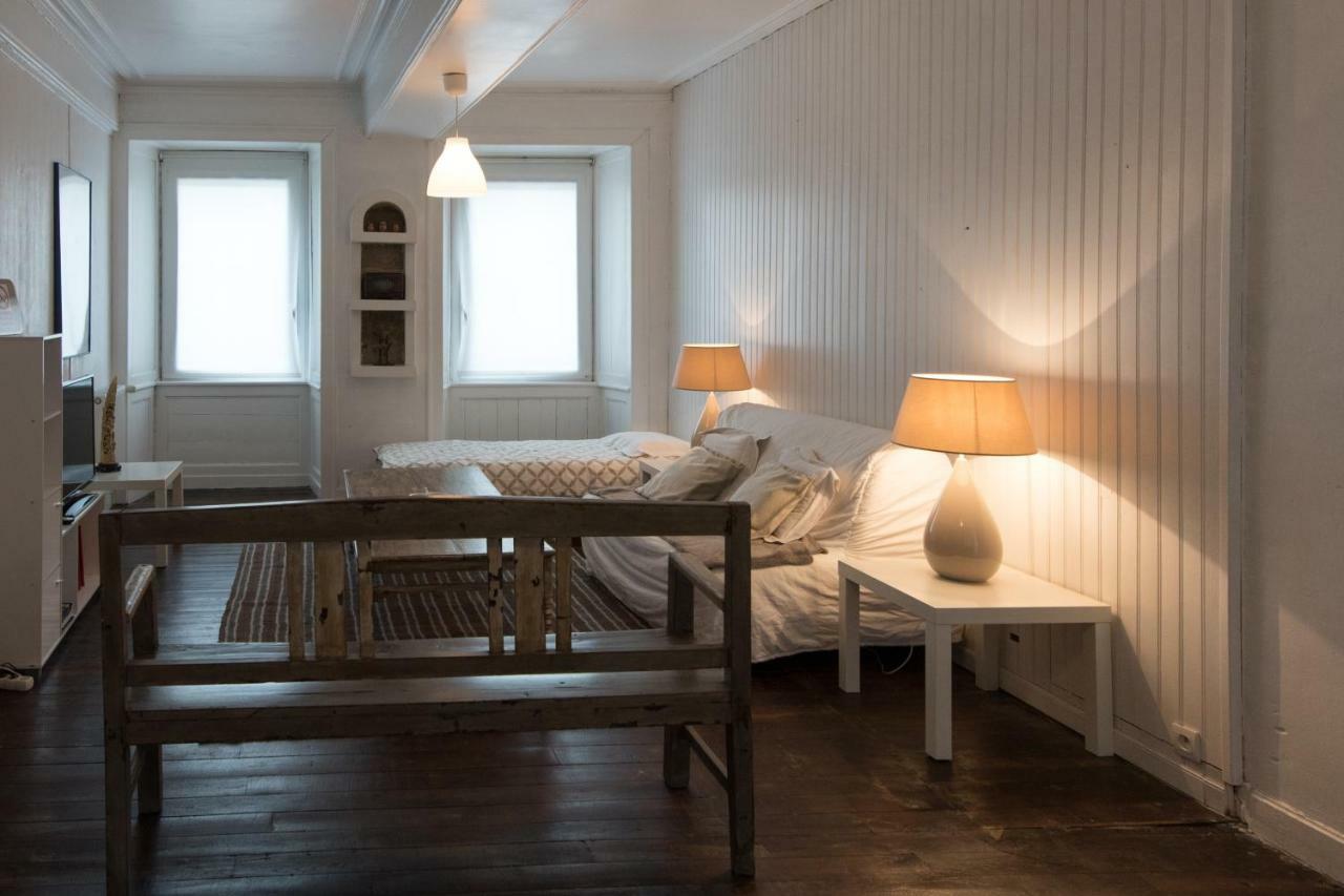 Les Chambres De Lourmel 폰티비 외부 사진