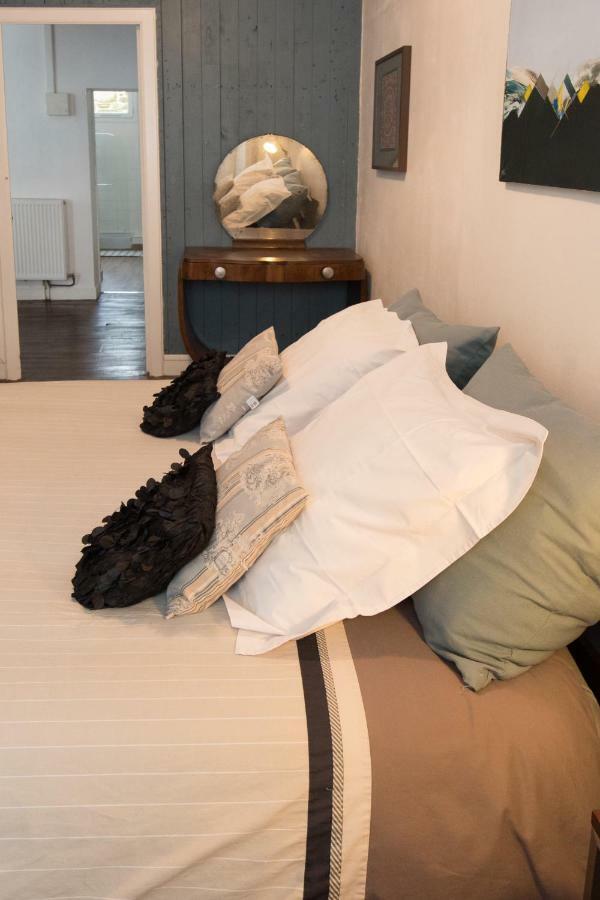Les Chambres De Lourmel 폰티비 외부 사진
